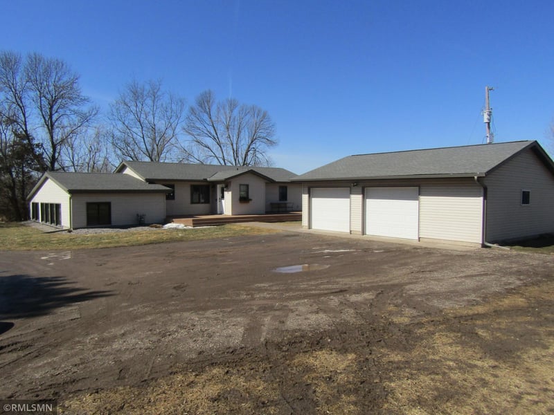 4748 Rush Lake Rd, Rush City, MN 55069