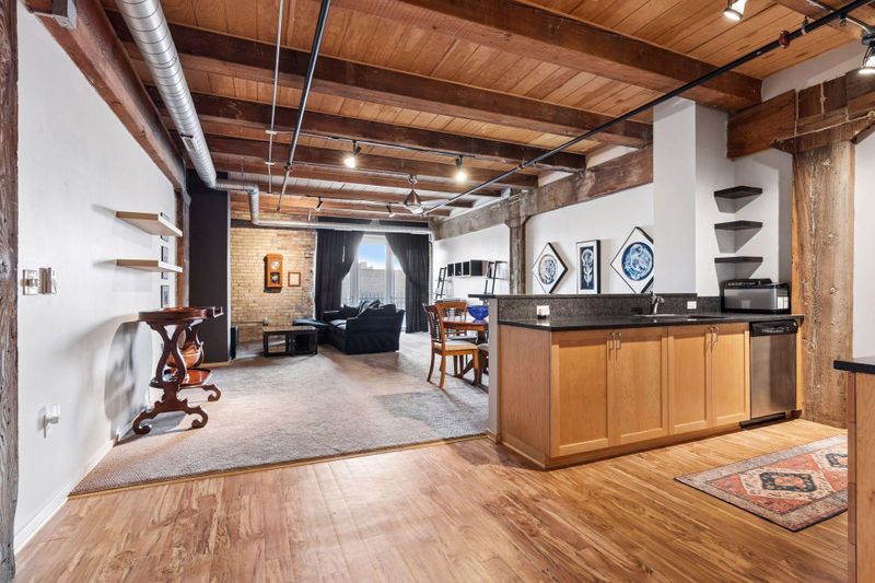 406 Wacouta St #413, Saint Paul, MN 55101