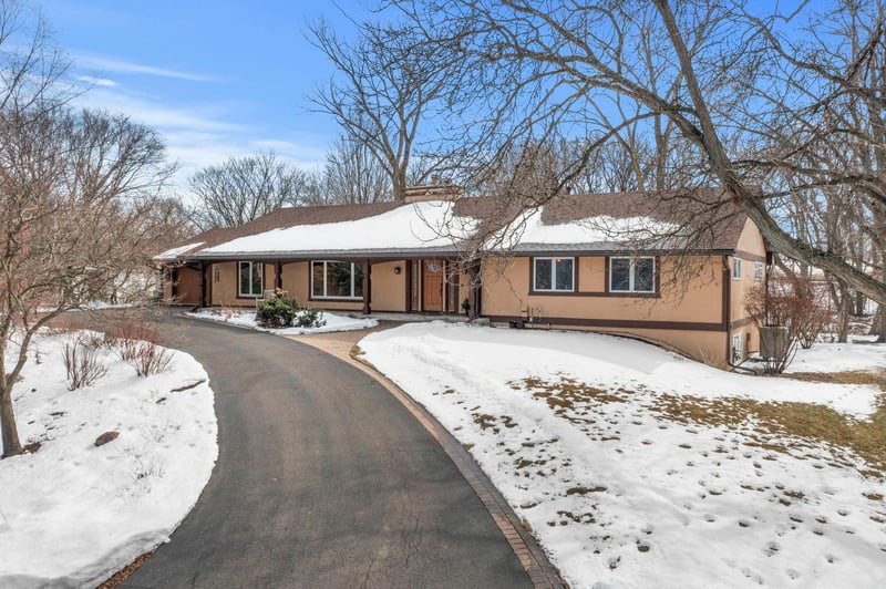 8323 W Franklin Ave, Saint Louis Park, MN 55426