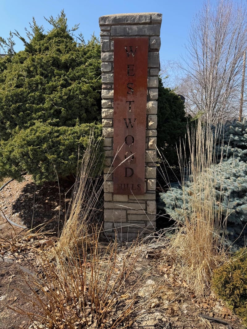 8323 W Franklin Ave, Saint Louis Park, MN 55426