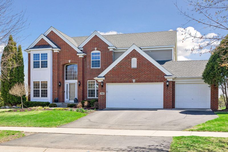 765 Ali Ln, Victoria, MN 55386