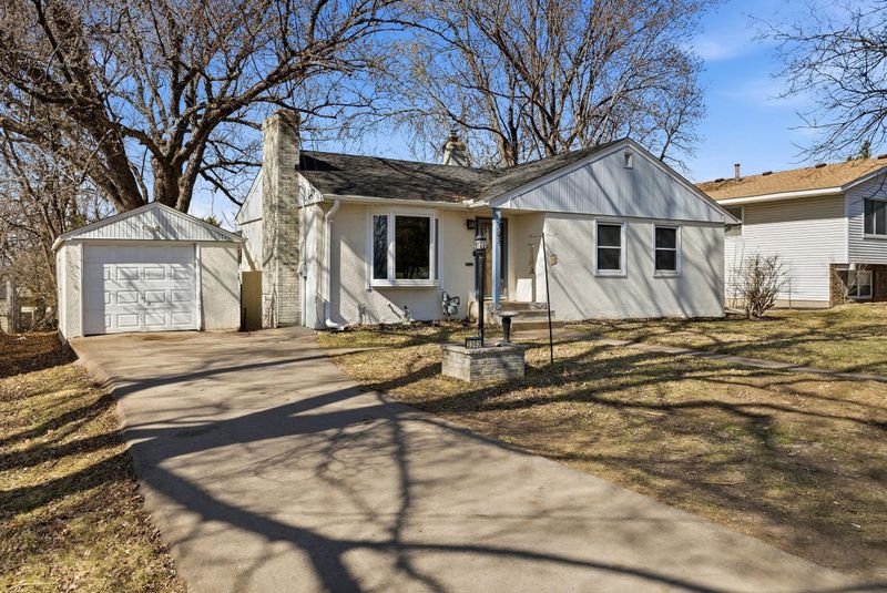 2303 7th Ave E, North Saint Paul, MN 55109
