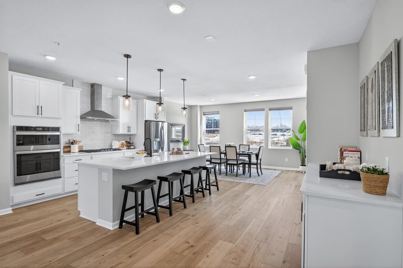 875 W Falls Passage #C, Saint Paul, MN 55116