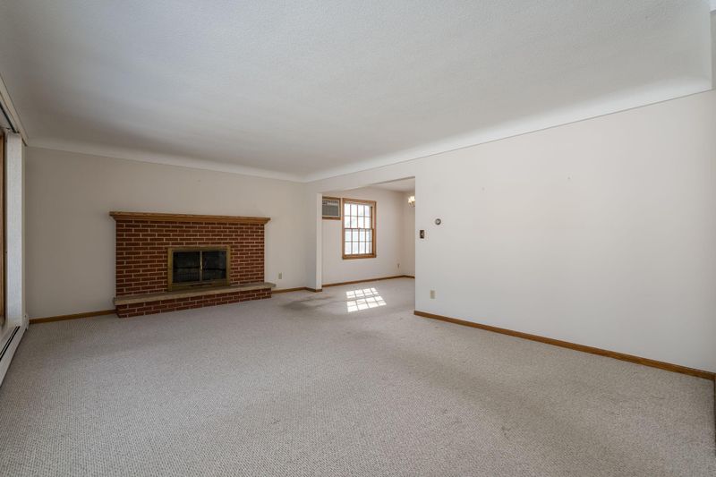 219 Terrace Dr, Mankato, MN 56001