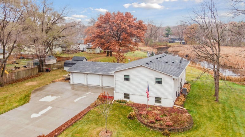 18922 Yalta St NE, East Bethel, MN 55092