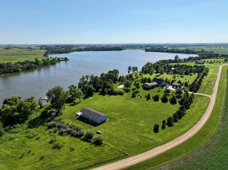 7 Robbins Dr, Tracy, MN 56175