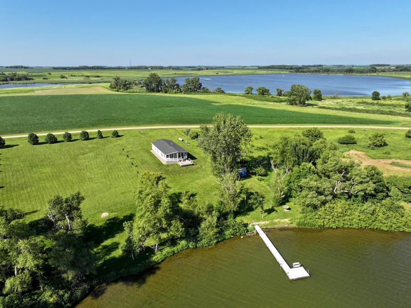 7 Robbins Dr, Tracy, MN 56175