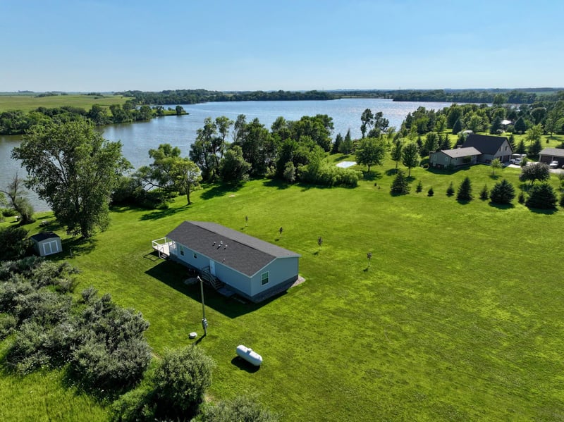 7 Robbins Dr, Tracy, MN 56175