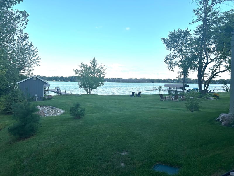 6824 W Shadow Lake Dr, Lino Lakes, MN 55014