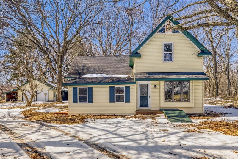 37506 Eaglewood Ave, North Branch, MN 55056