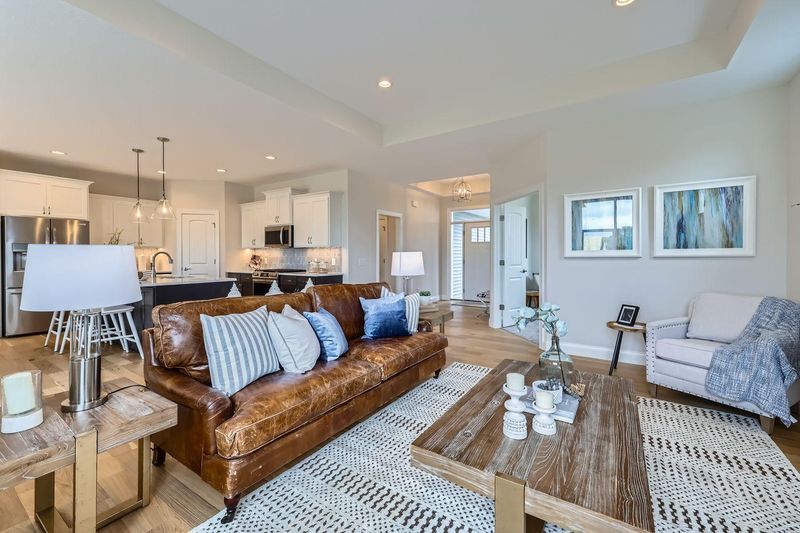 5788 Upper 179th St W, Lakeville, MN 55044