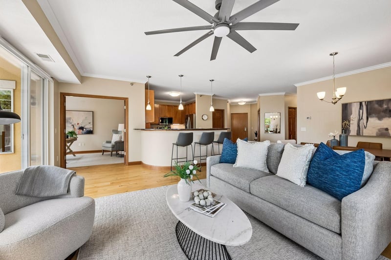 6701 Lake Shore Dr S #101, Richfield, MN 55423