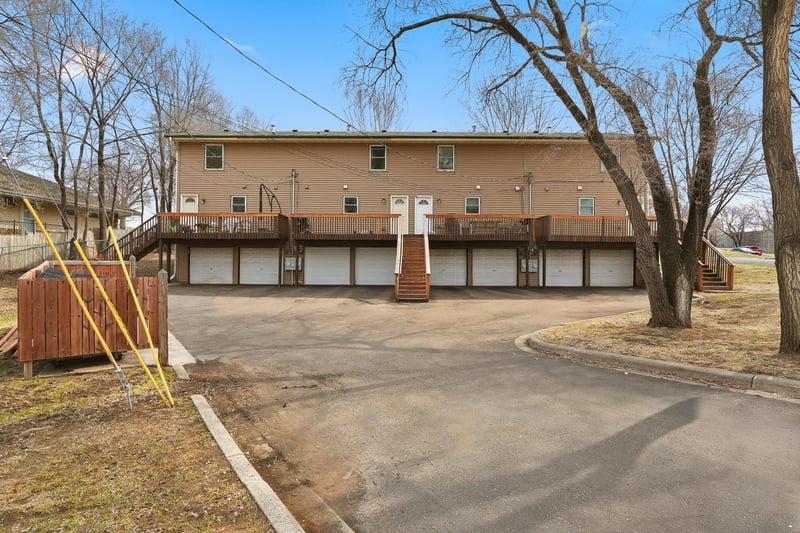 5600 4th St NE, Fridley, MN 55432