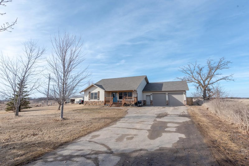 57743 285th St, Deer Creek, MN 56527