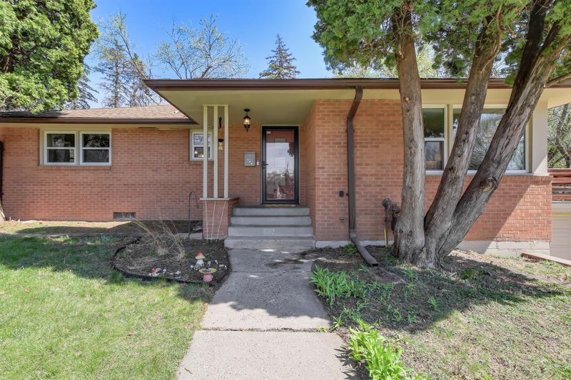 1082 Prior Ave S, Saint Paul, MN 55116