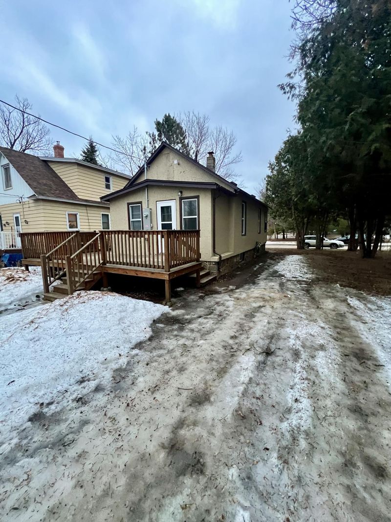205 W Howard St, Hibbing, MN 55746