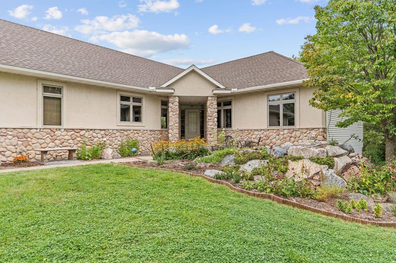 8700 Grace Ln, Greenfield, MN 55357