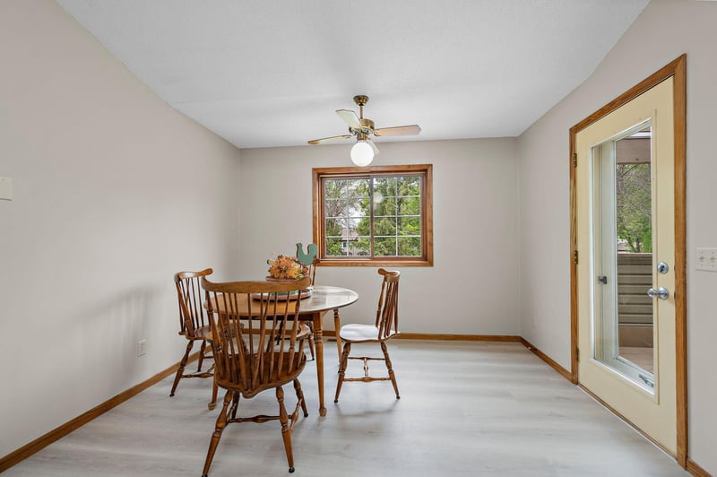 9805 Palm St NW #201, Coon Rapids, MN 55433