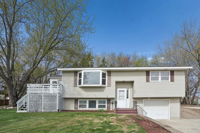 521 Spruce Ave N, Maple Lake, MN 55358