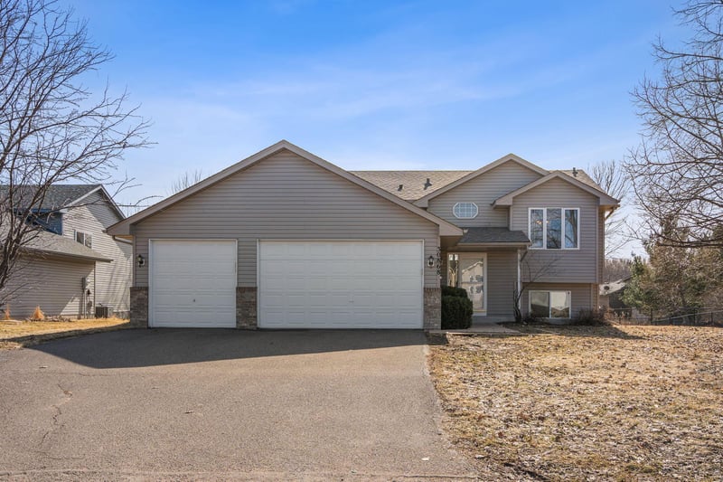 30868 Reflection Ave, Shafer, MN 55074
