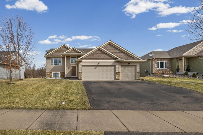 1018 Wendover St NE, Isanti, MN 55040