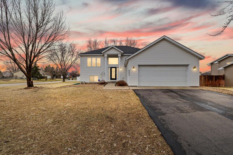 4655 Pond View Dr, Big Lake, MN 55309