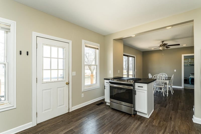 340 E Main St, Utica, MN 55979
