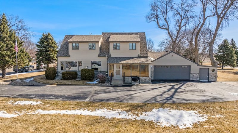 509 Cottage Ave, Hendricks, MN 56136