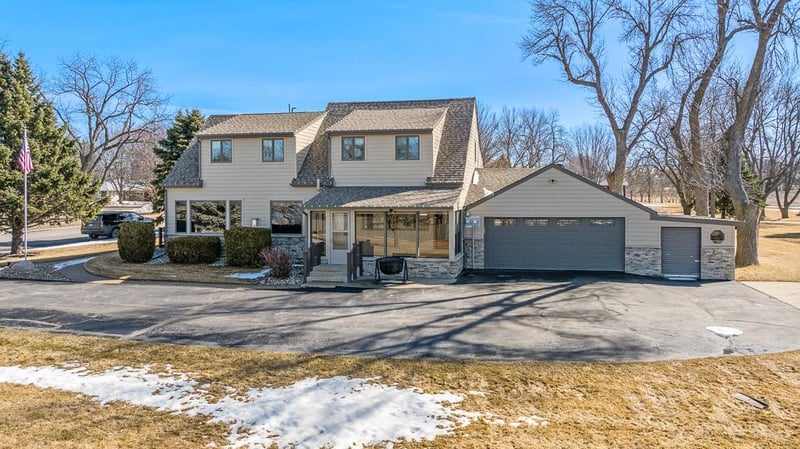 509 Cottage Ave, Hendricks, MN 56136