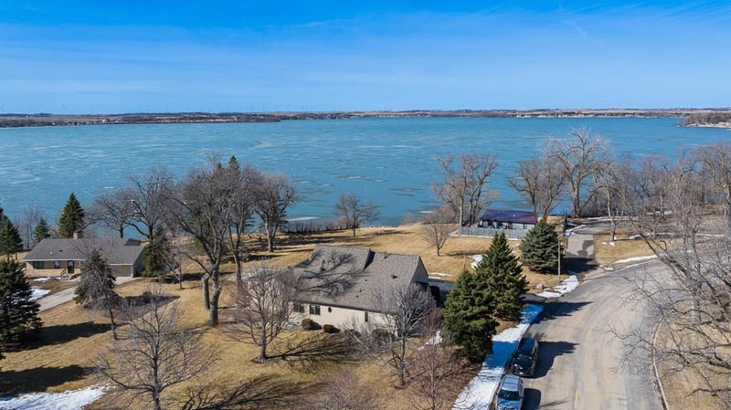 509 Cottage Ave, Hendricks, MN 56136