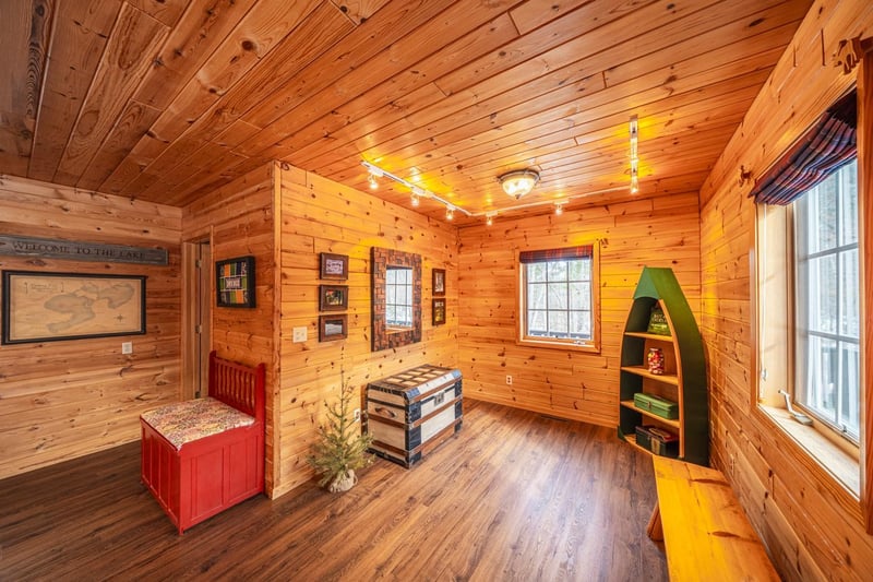 25315 Heartland Dr, Nevis, MN 56467