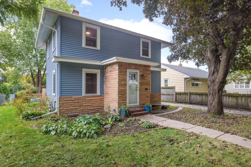 762 Lexington Pw S, Saint Paul, MN 55116