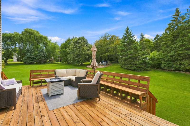 14335 48th Ave N, Plymouth, MN 55446