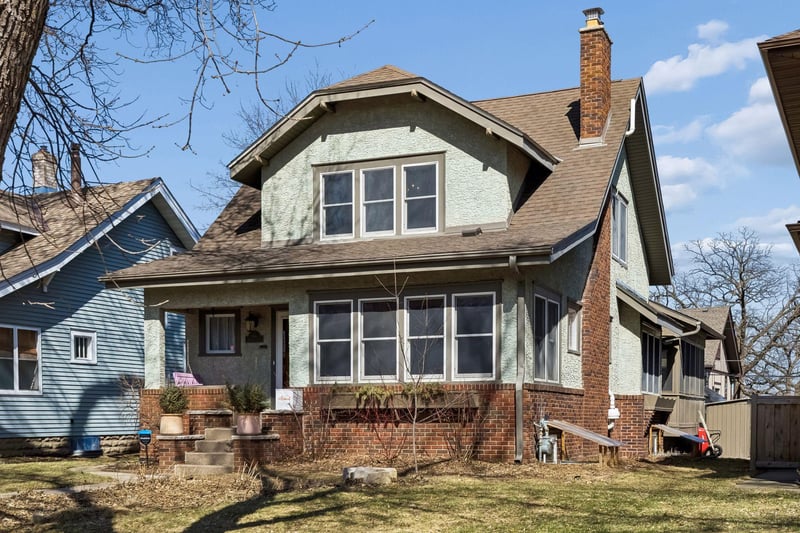 1141 Hyacinth Ave E, Saint Paul, MN 55106