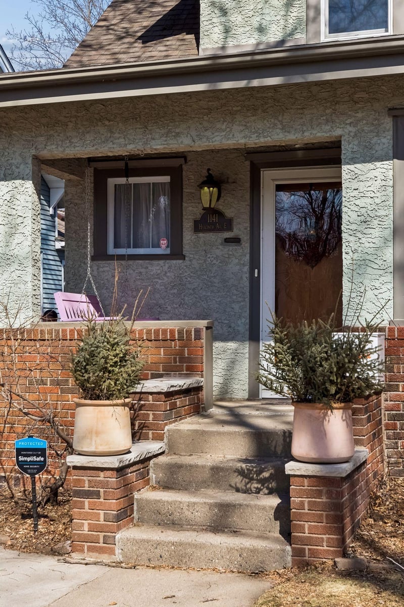 1141 Hyacinth Ave E, Saint Paul, MN 55106