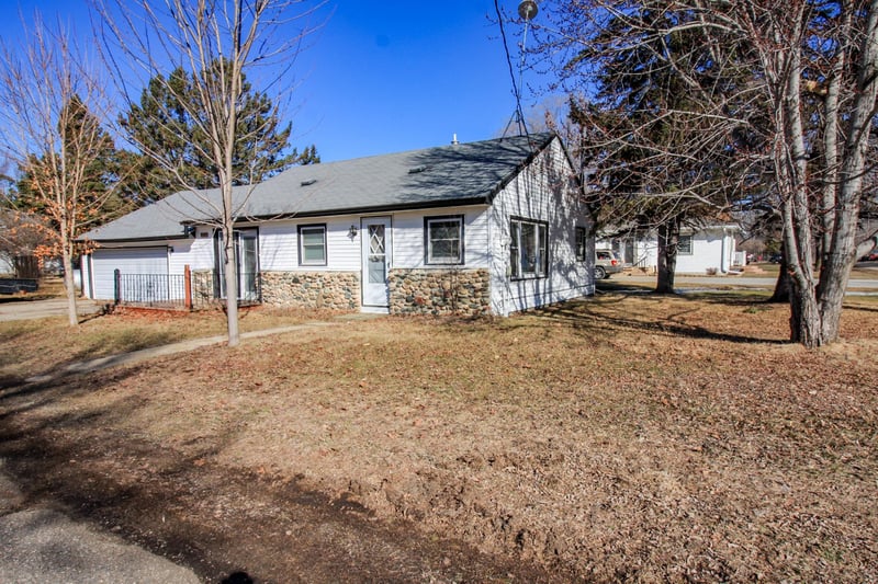 200 Center Ave W, Deer Creek, MN 56527