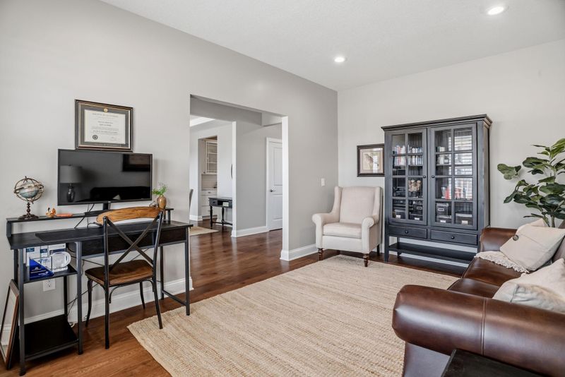 3915 Founders Pa, Chaska, MN 55318