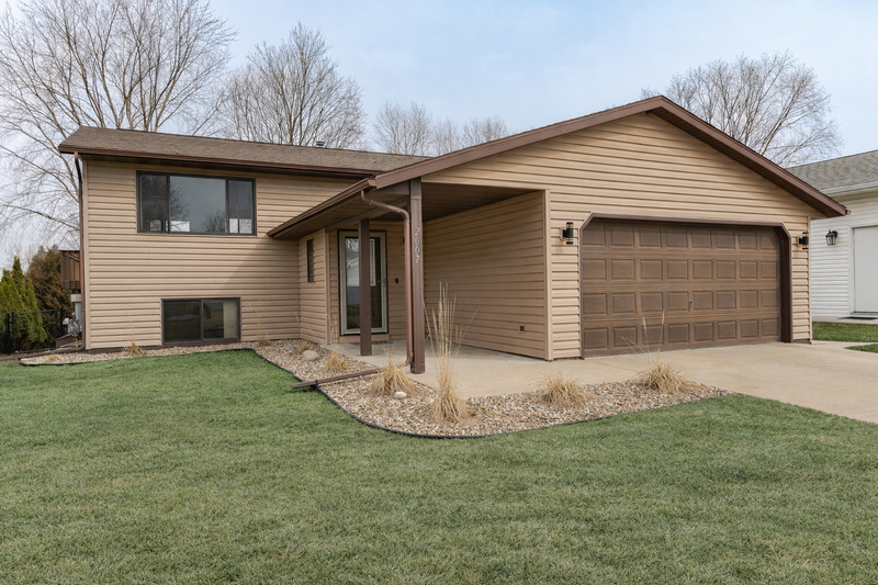 2007 23 1/2 St SE, Rochester, MN 55904