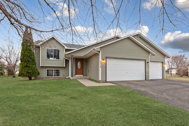 816 Orchard Cir, Belle Plaine, MN 56011