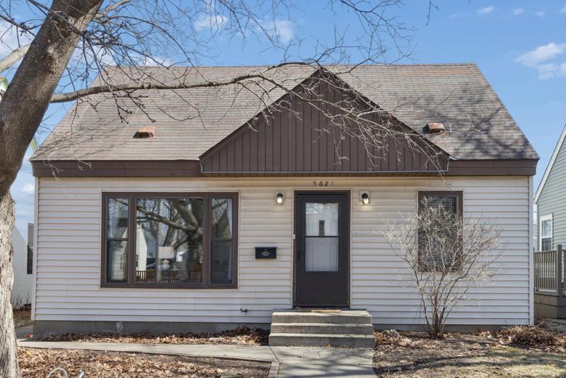 5621 22nd Ave S, Minneapolis, MN 55417