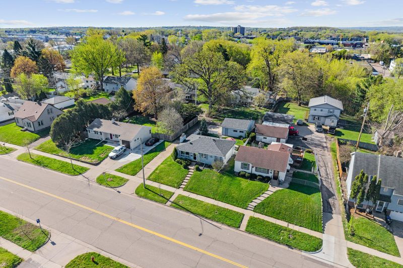 1956 3rd St E, Saint Paul, MN 55119