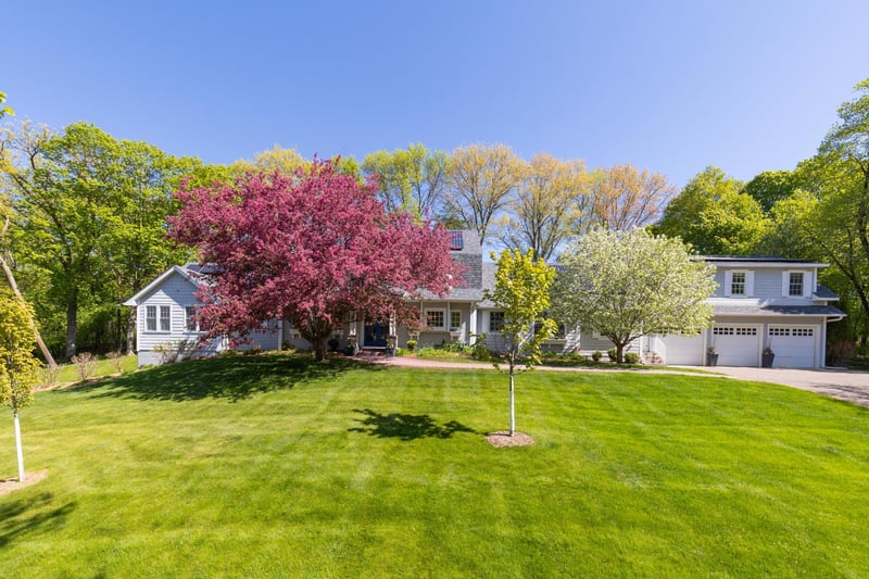 4236 Heathcote Rd, Deephaven, MN 55391