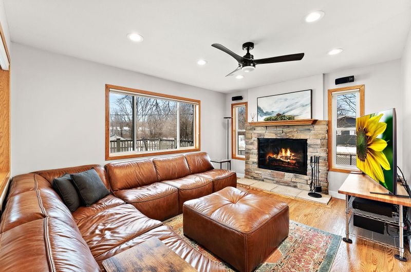 1947 Field Ave, Saint Paul, MN 55116