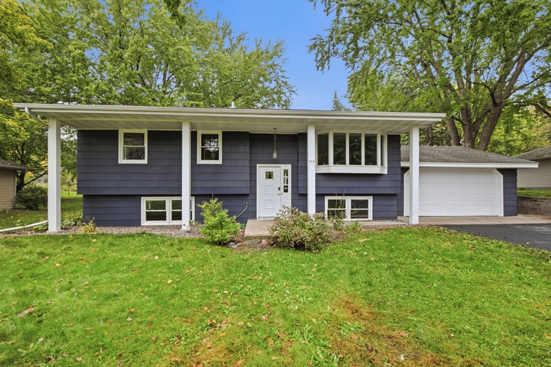715 8th St NW, Buffalo, MN 55313
