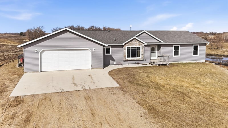 58078 360th St, Eden Valley, MN 55329