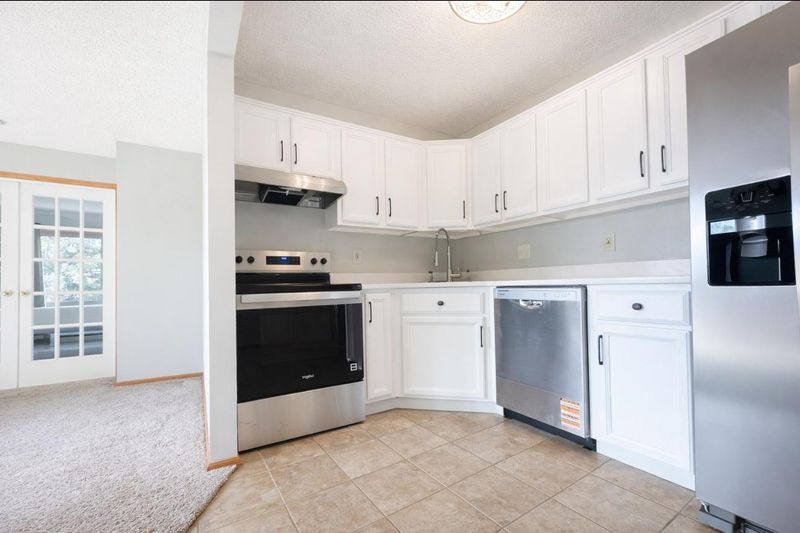 2110 Ridge Dr #32, Saint Louis Park, MN 55416