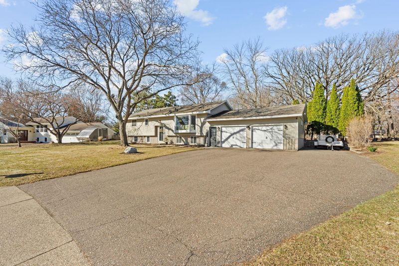 11325 Yates Ave N, Champlin, MN 55316
