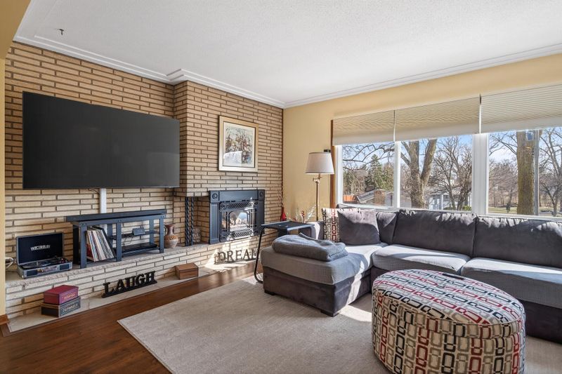 6312 Knoll St N, Golden Valley, MN 55427
