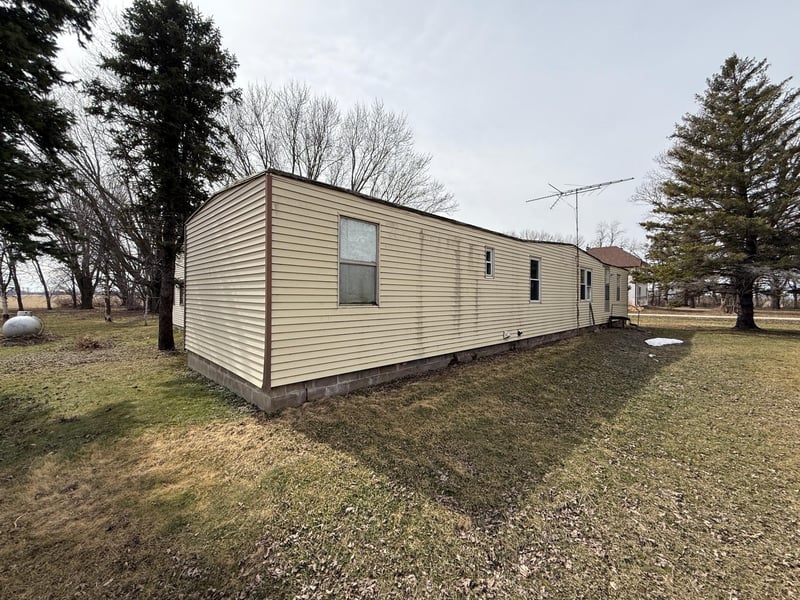 19367 680th St, Dodge Center, MN 55927