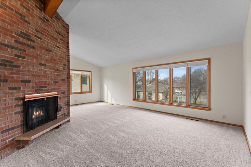 1511 Barclay St, Saint Paul, MN 55106